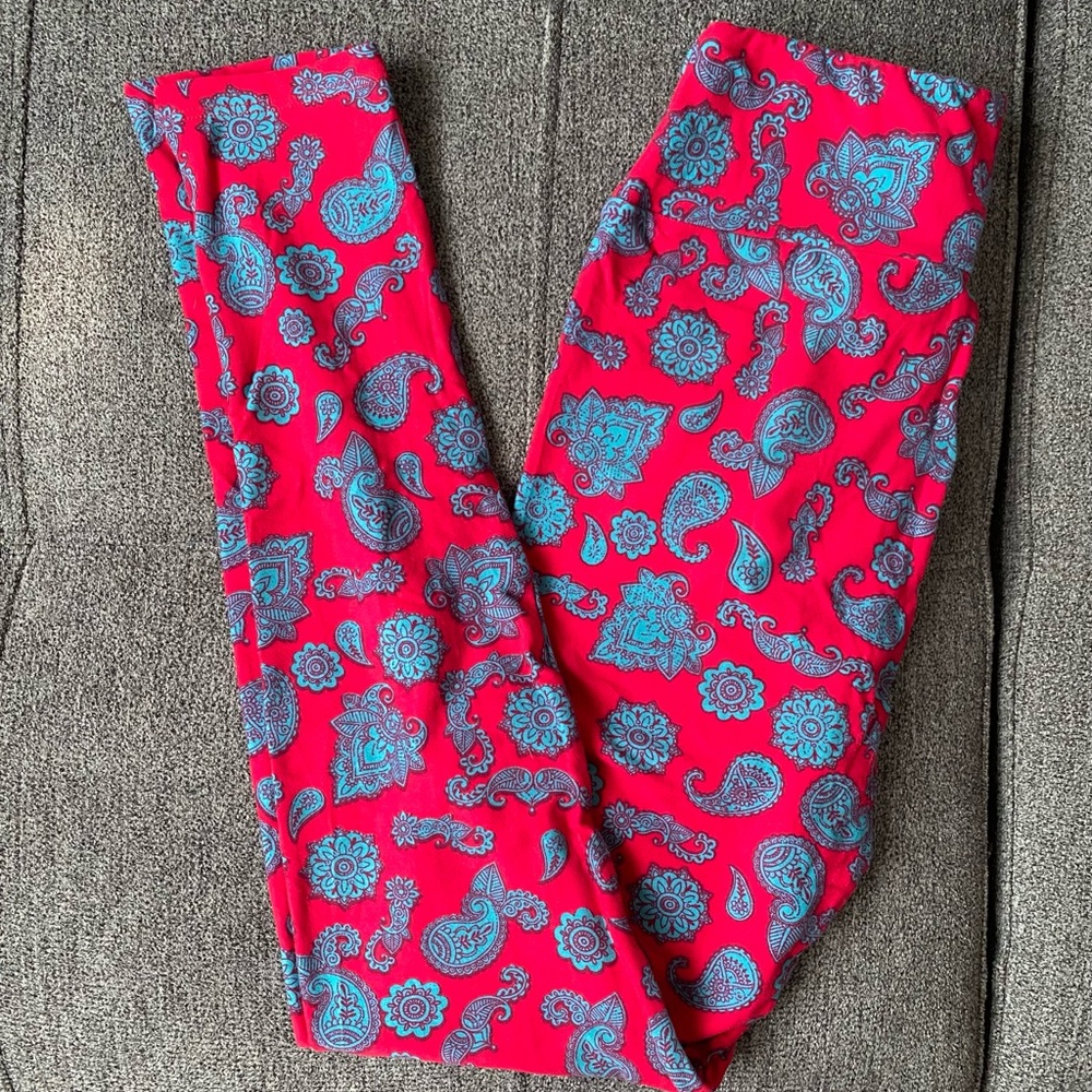 New LulaRoe OS Blue and Red Paisley Leggings